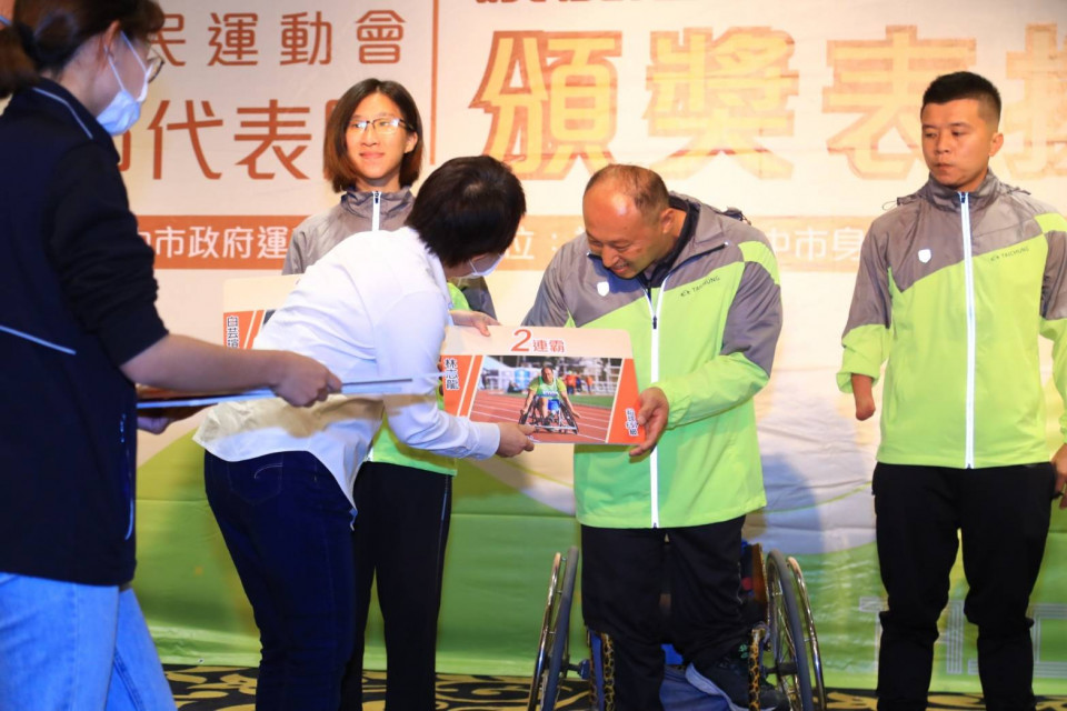全國身障運台中隊成績歷年最佳 盧秀燕市長頒千萬獎金肯定城市英雄