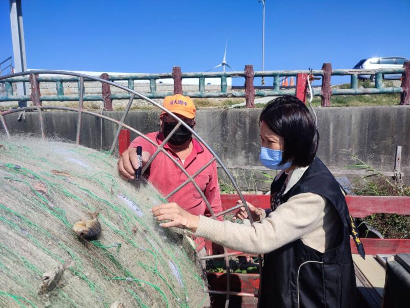 減少漁業廢棄物 中市府推刺網漁具實名標示