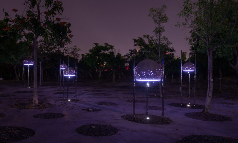 中市公共藝術浪漫繽紛  夢幻飄浮氣泡現身中央公園