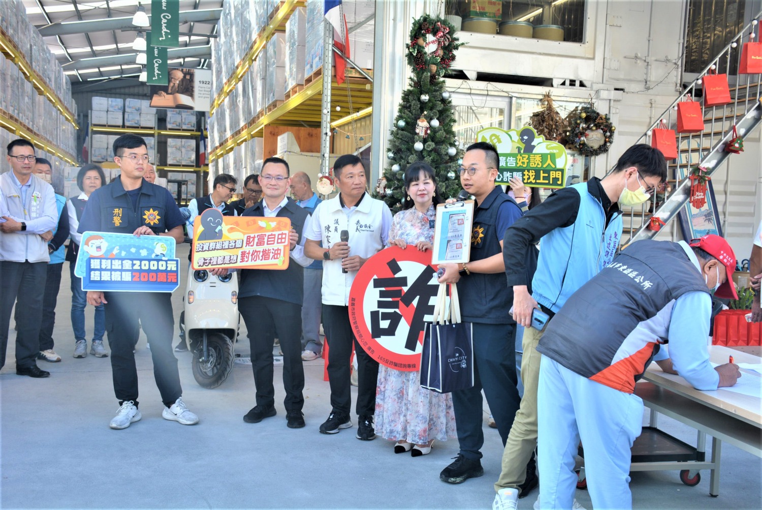 高級毛毯送嘉市弱勢　皮爾卡登寢具文創園區超暖心