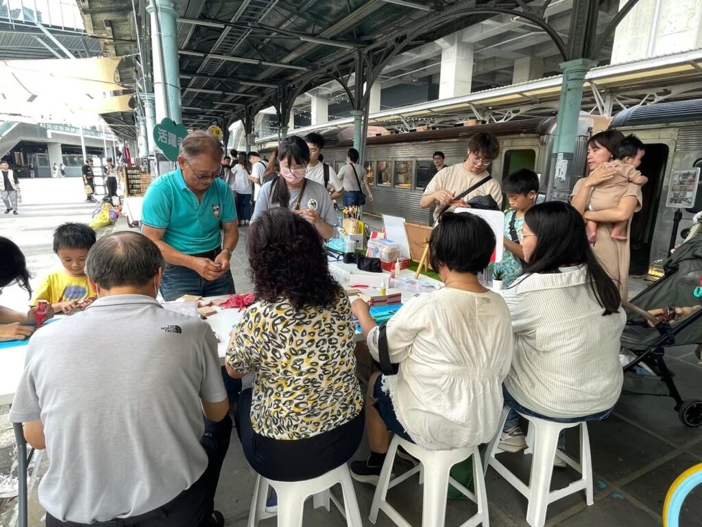 圖 與廣受年輕族群喜愛的-舊物盛典-文創市集合作展演 記者 王偉翻攝