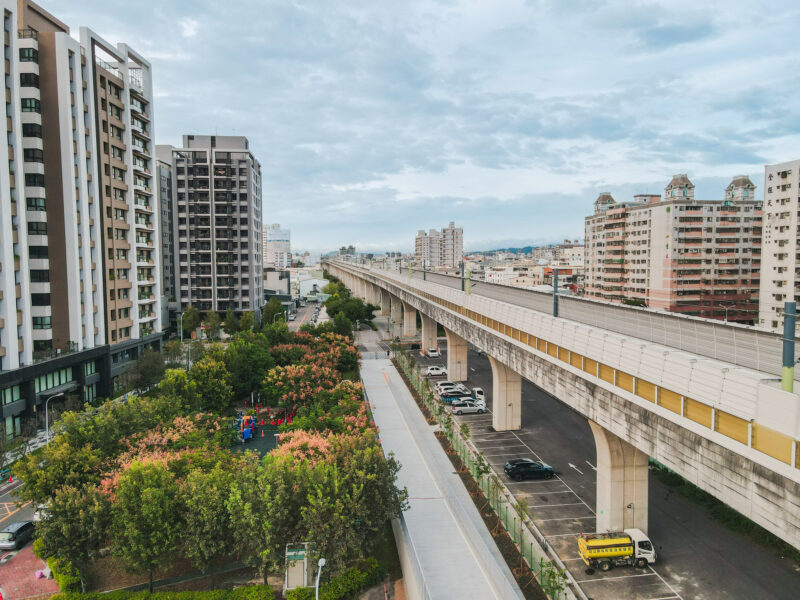 圖 台中市鐵路高架化的閒置土地在市府團隊的積極打造及活化下 記者王偉翻攝