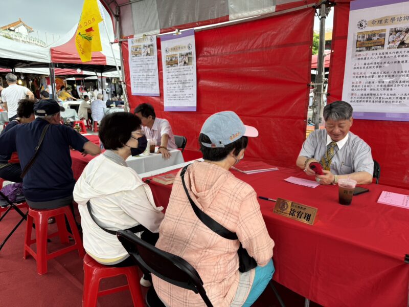 圖文:中華民國新聞記者協會舉辦「節能減碳 環保愛地球」活動。