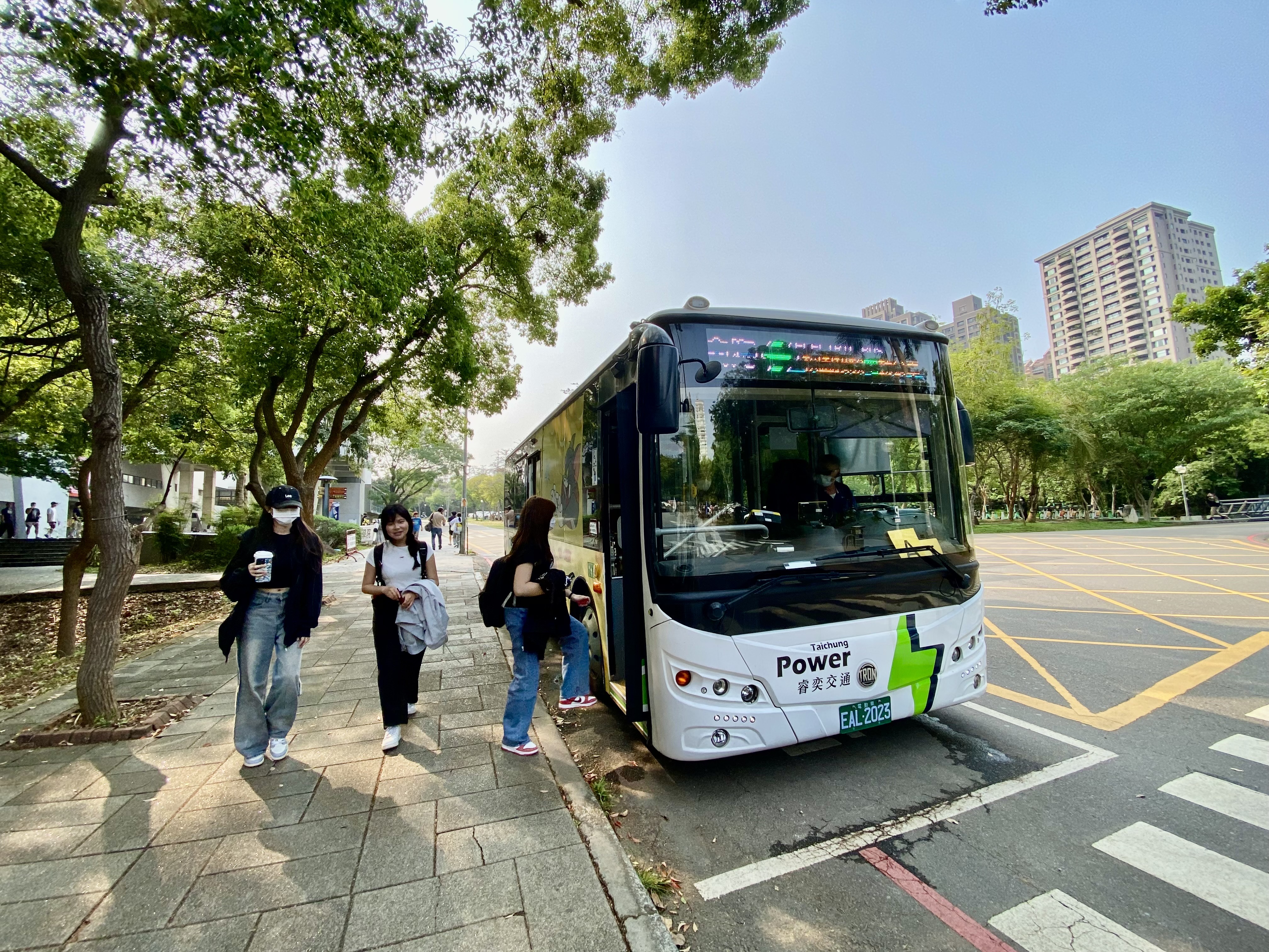 圖 台中市已有23條公車路線駛入東海大學等10所大學及國-高中職 記者王偉翻攝