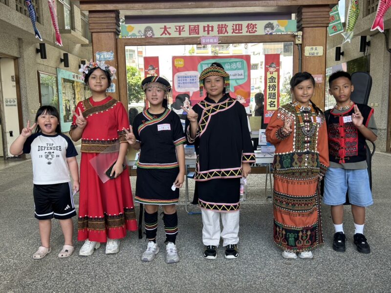 圖 原住民參賽學生合影 記者王偉翻攝