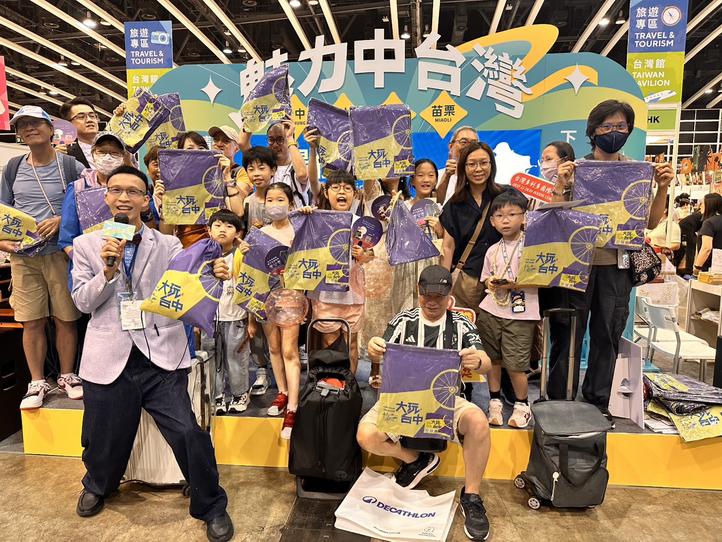 圖 中台灣推廣團拜會專業旅運並合影留念 記者王偉翻攝
