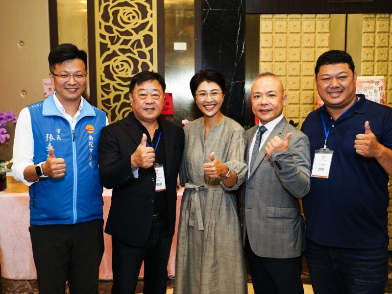 圖文:南投縣觀光工廠協會理事長交接半山夢工廠創辦人吳宜叡接棒拚南投深度旅遊。
