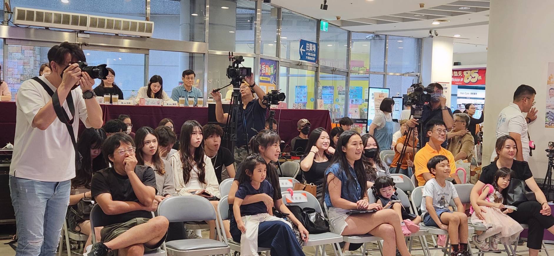 圖 就是愛鍋烤徵件競賽-初賽今-2-日於台中家樂福青海店登場 記者王偉翻攝