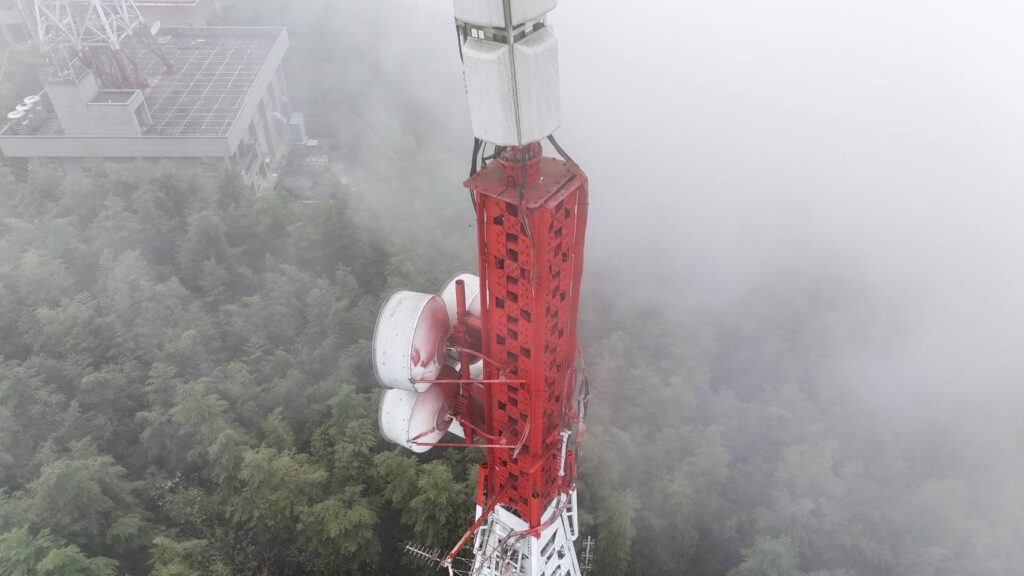 圖文：集集大山電視轉播站維修發射天線 數位無線電視訊號收視戶將無法收看電視。