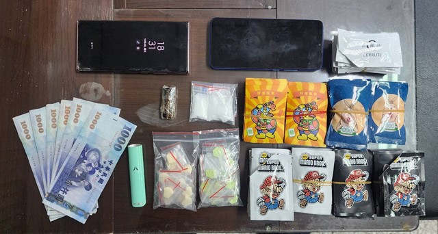 圖文：中市刑大逮獲販毒 加油站卡關遭逮捕。