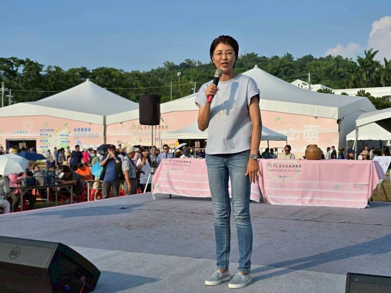 圖文：茶2025南投世界茶業博覽會閉幕式 千人手搖飲。