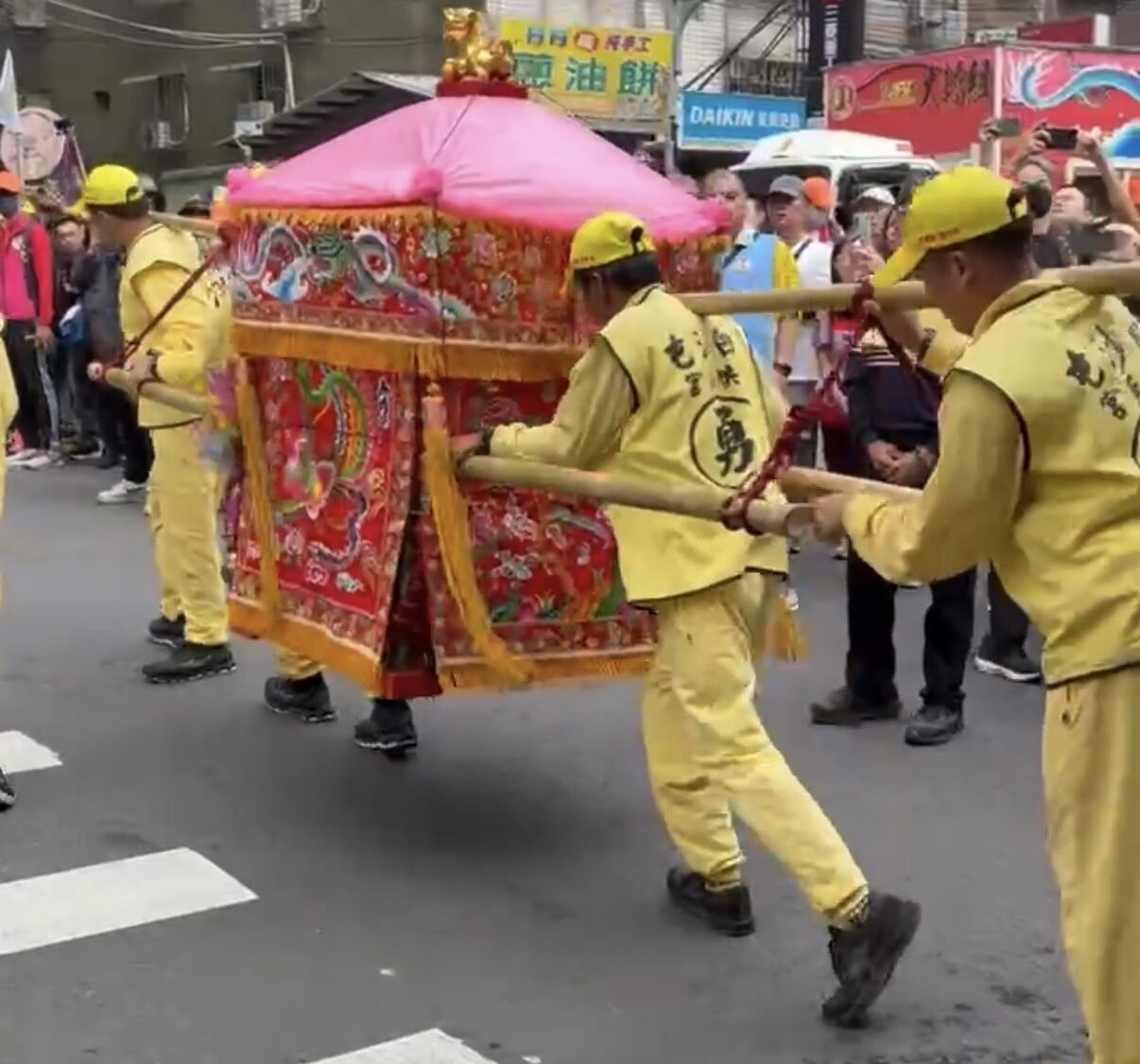 新北北辰宮建宮48週年慶典遶境宗教護世善行啟民心展現信仰力量與社會關懷