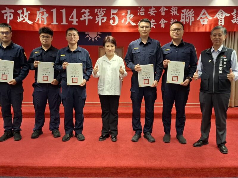 圖文：中市警局多方阻詐零死角 打詐超人守護市民財產安全。