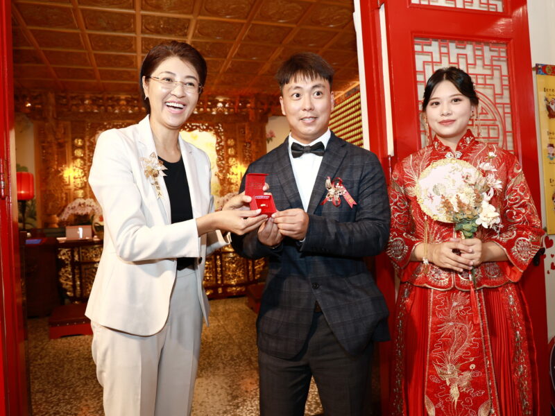 文武廟集團婚禮新中式主題  許淑華縣長見證30對佳偶幸福時刻
