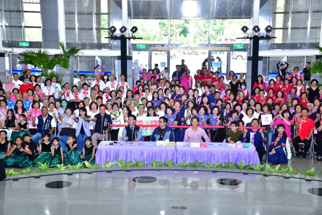 圖 台中客委會在陽明市政大樓舉辦客聲喜聚客家社團歌謠交流觀摩賽 記者王偉翻攝
