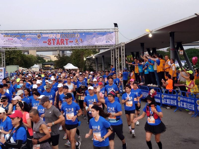 圖 潭子馬開跑迎金秋-組別包括全馬-半馬-10公里以及45公里-適合跑者依體力報名參加 記者王偉翻攝
