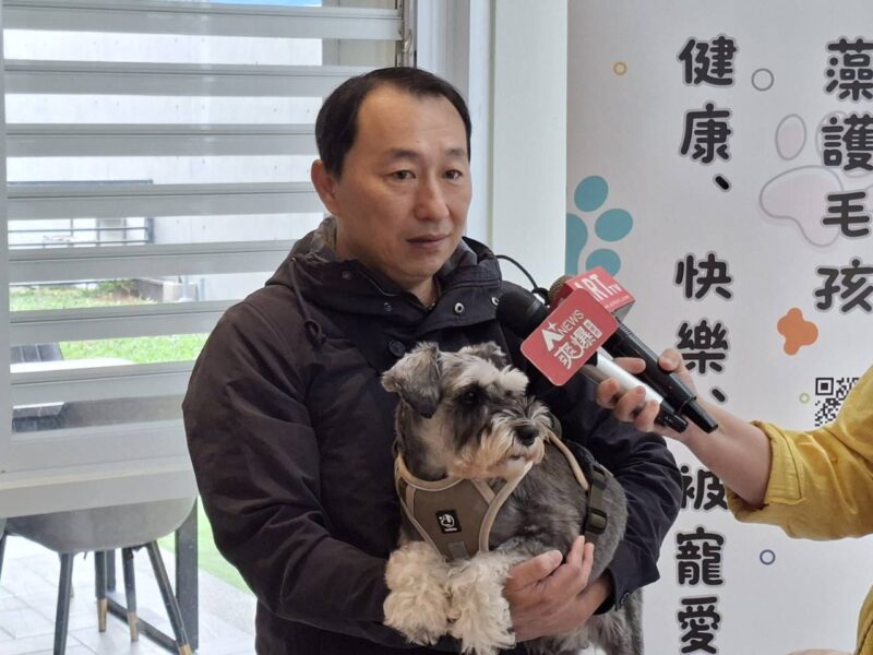 圖文：毛毛藻推高齡寵物保健新品　打造口腔、關節、泌尿三重防護。