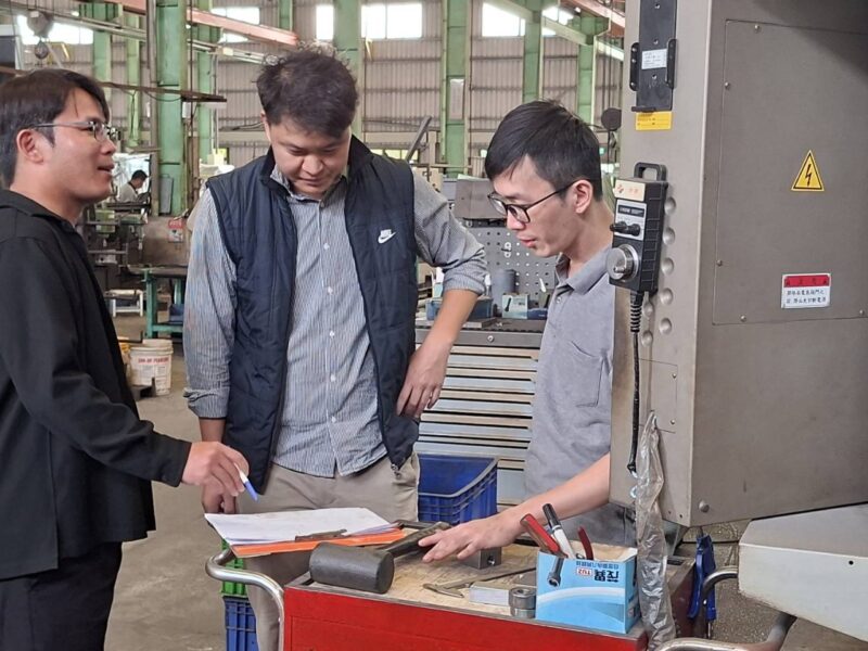 圖文：OK廣告架 OKEMARU業界唯一MIT品牌。