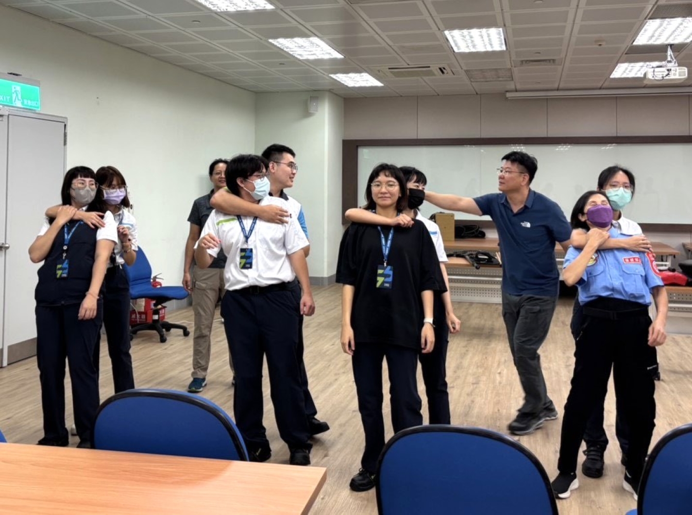 圖 中捷第一線人員實際操演防身技巧 記者王偉翻攝