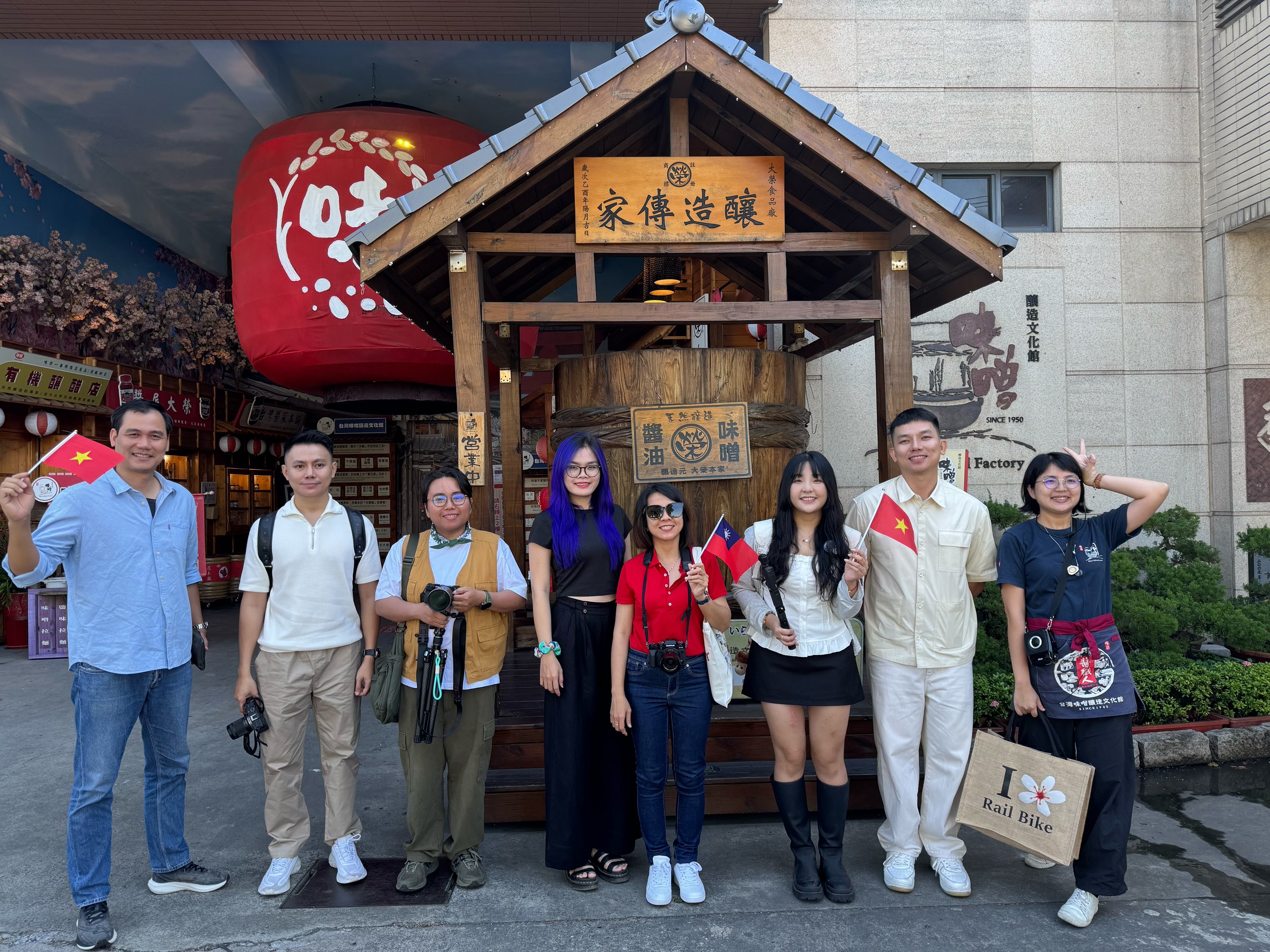 圖 參訪台灣味噌釀造文化館 記者王偉翻攝