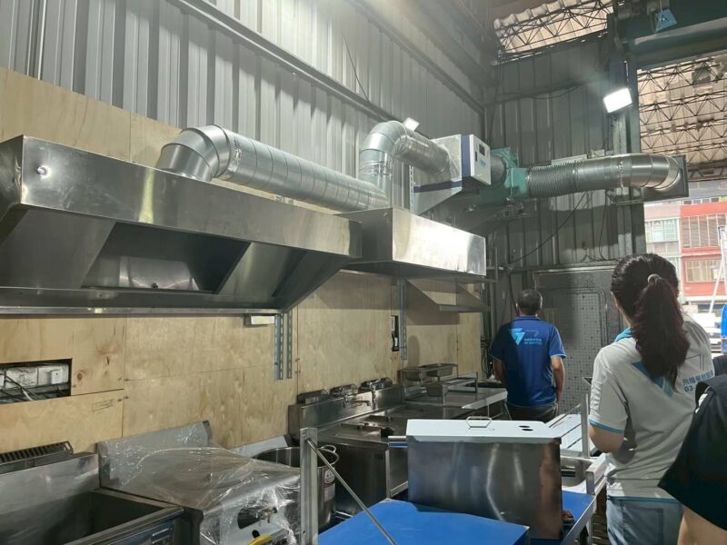 桃園推動餐飲油煙防制　裝設率逾七成「空品」明顯改善