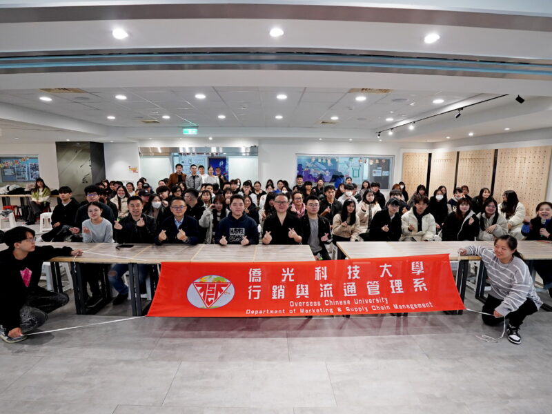 圖文：百夫長創辦人陳志彬蒞臨僑光科大行銷與流通管理系就業學程現身傳授創新秘訣。