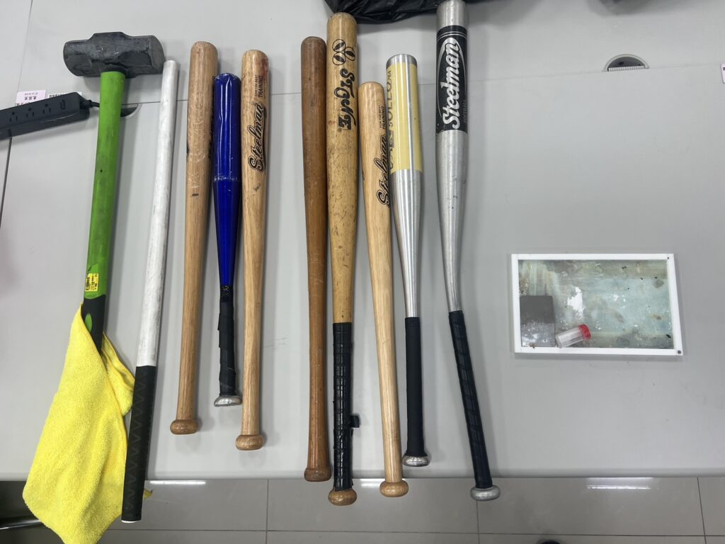 圖文：東區債務糾紛案釀3傷中警三分局深夜動員20名優勢警力迅速壓制7人　全數到案送辦 。