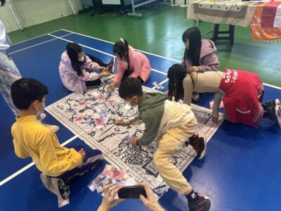 ▲學童在遊戲中認識異國文化。