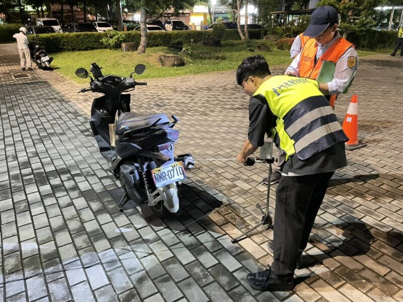 中市警「靜城專案」強力掃蕩噪音車 炸街車
