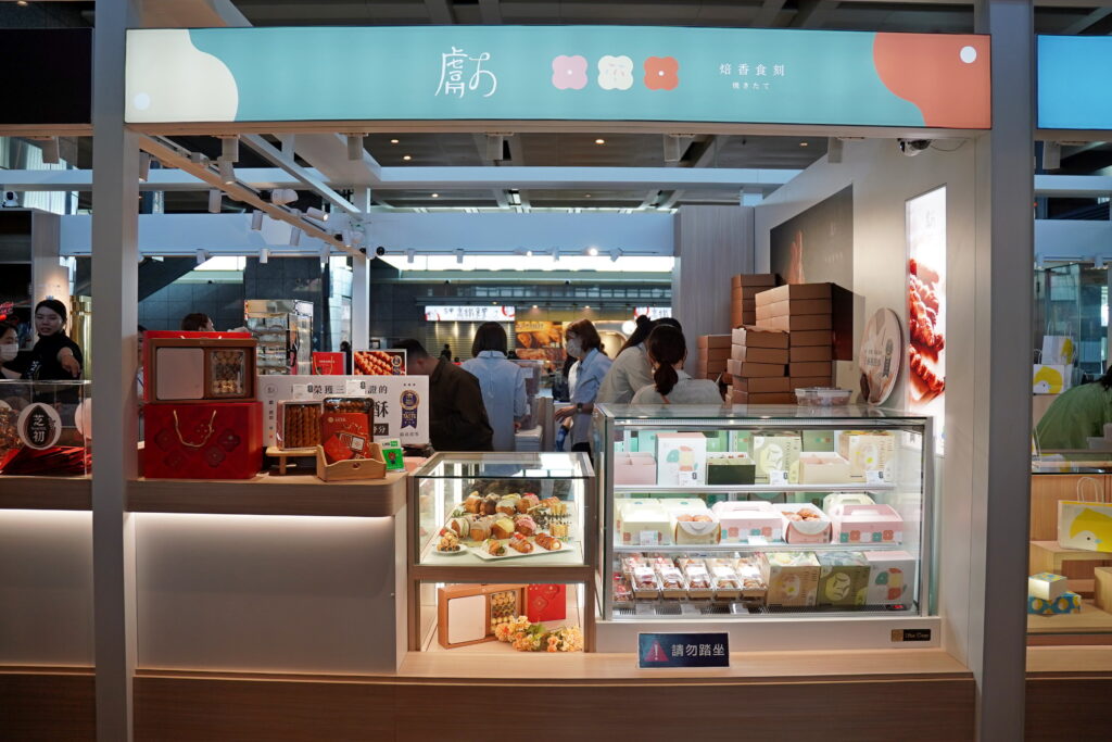 圖文：台中最強伴手禮首次進駐高鐵 獻烘焙搭車前必帶食品界米其林千層捲捲酥。