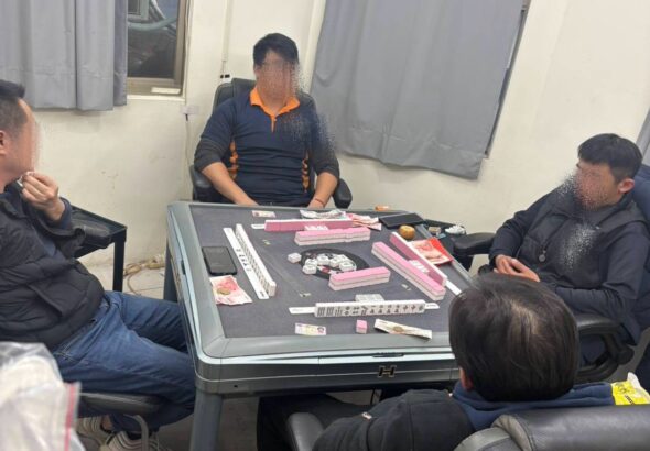 圖文：中市警方春節連假不打烊 強力掃蕩職業賭場 展現維護治安決心。