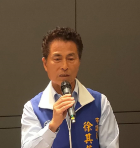 團總召徐其萬議員