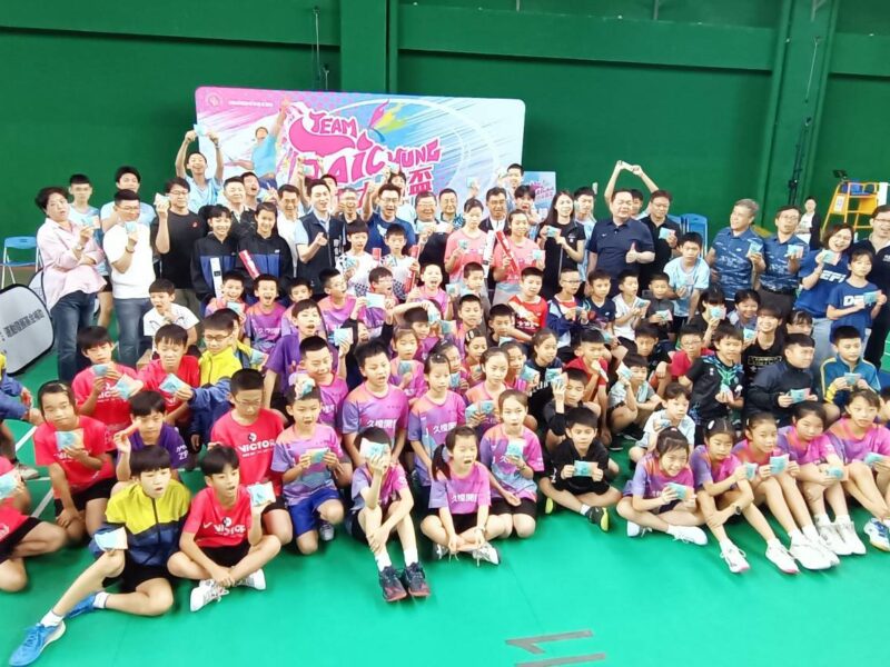 圖文：台中太陽盃羽球賽盛大開賽 近2000人次同場競技創紀錄。