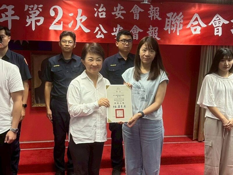 圖文：中市刑大：打詐不停歇 民眾慎防網購詐騙新手法。