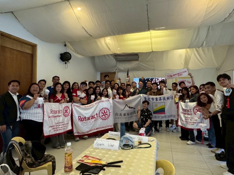 圖文：國際扶輪3522地區東昇扶青社遠赴菲律賓Makati地區與姐妹社國際扶輪3830地區Makati United扶青社及3830地區進行國際文化交流例會（圖文：廖勁燿/提供）。