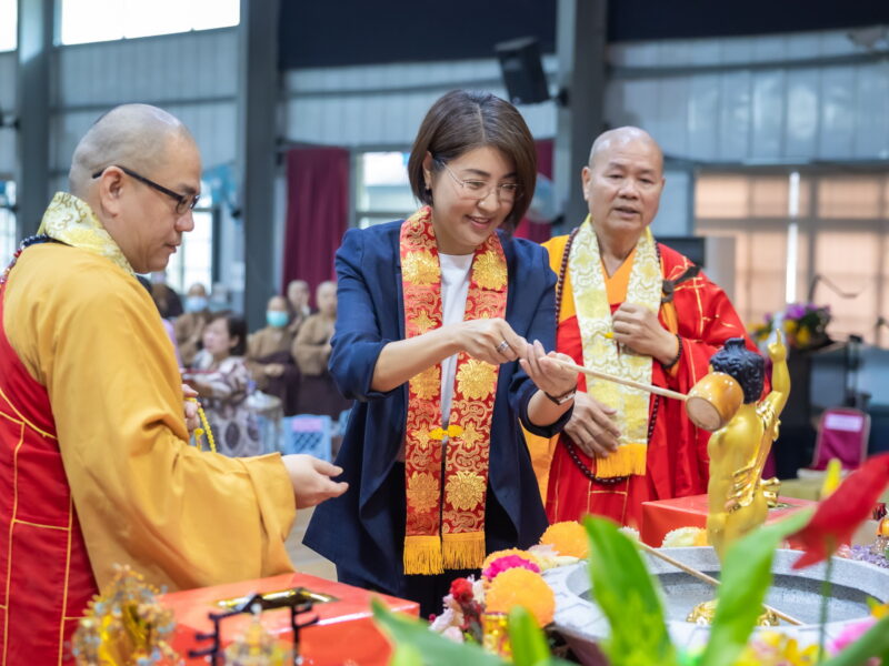 許淑華出席南投佛誕祈福 祈願佛法安定社會人心